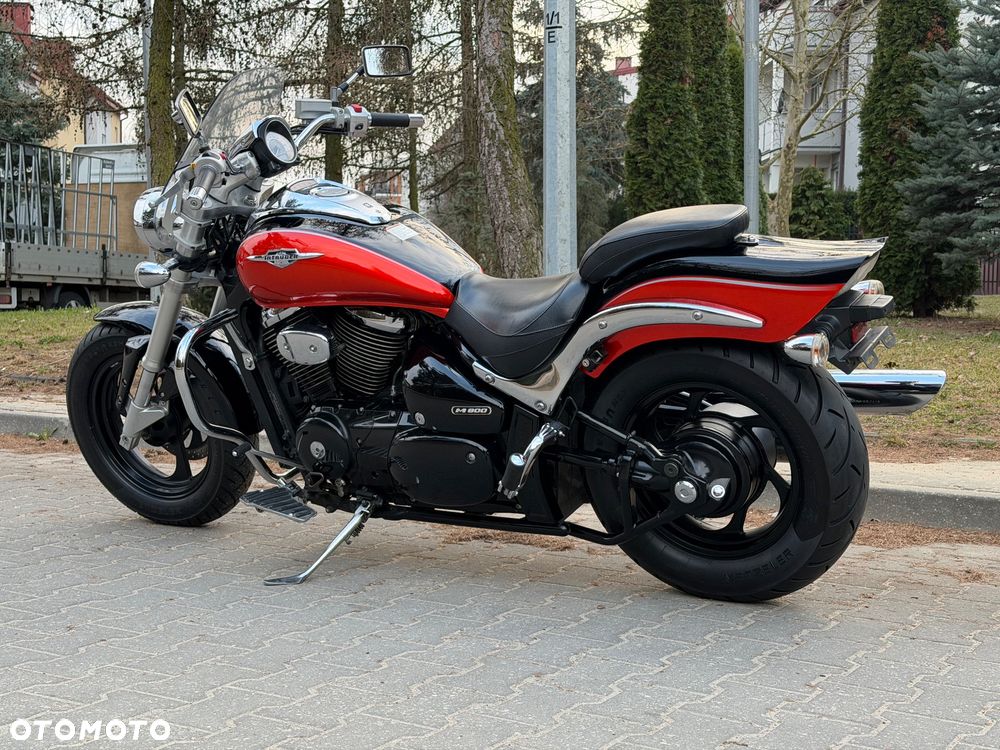 Suzuki Intruder - 2