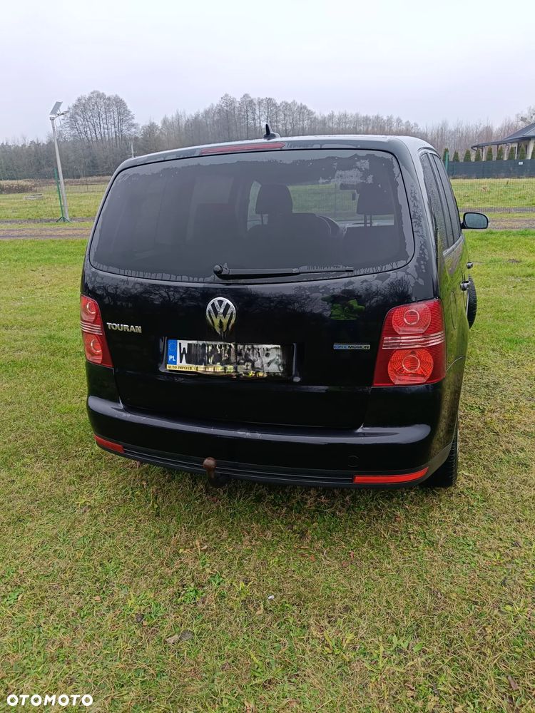 Volkswagen Touran 1.9 TDI DPF Blue Motion Conceptline - 8