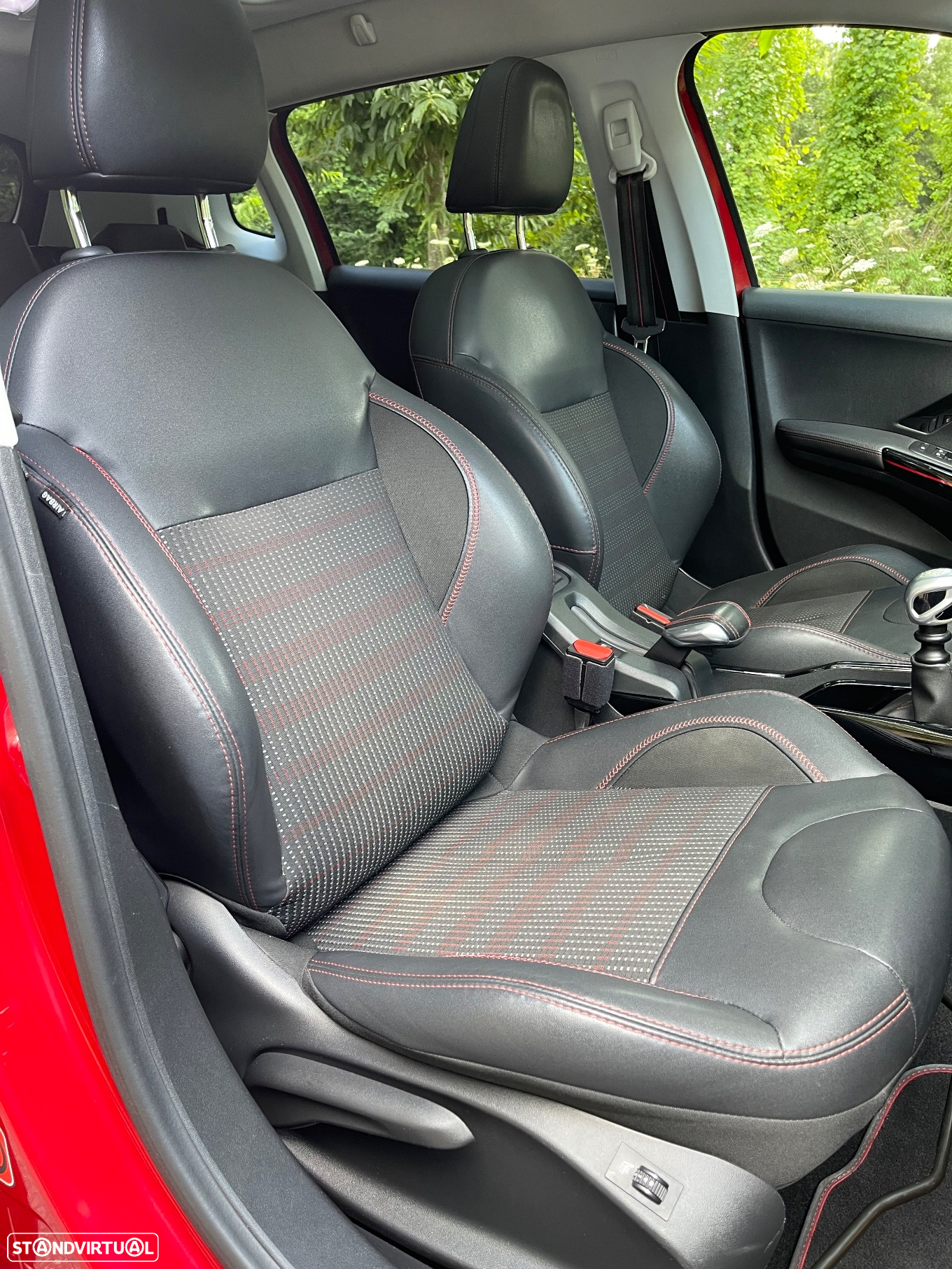 Peugeot 2008 1.6 BlueHDi GT Line - 15