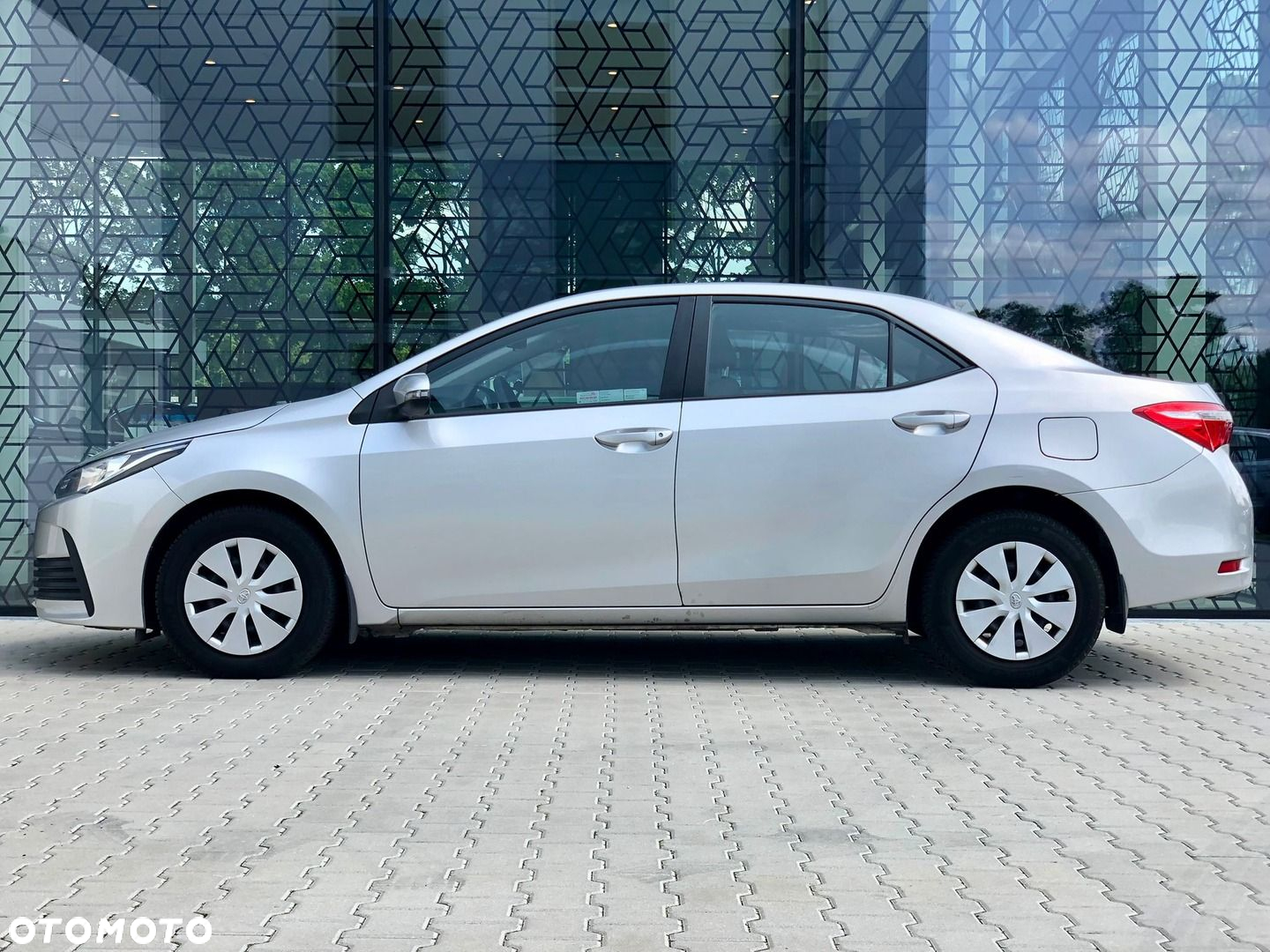 Toyota Corolla - 3