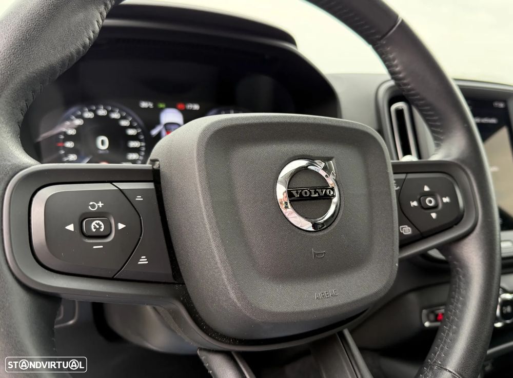 Volvo XC 40 1.5 T2 Momentum - 30