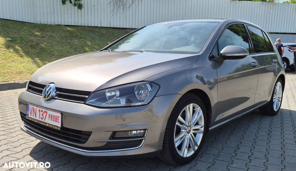 Volkswagen Golf 1.6 TDI Highline - 9
