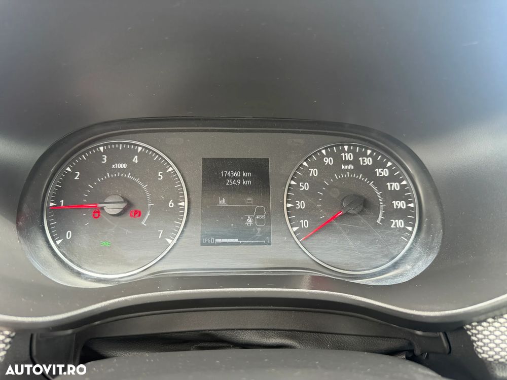 Dacia Sandero TCe 90 MT6 Comfort - 12