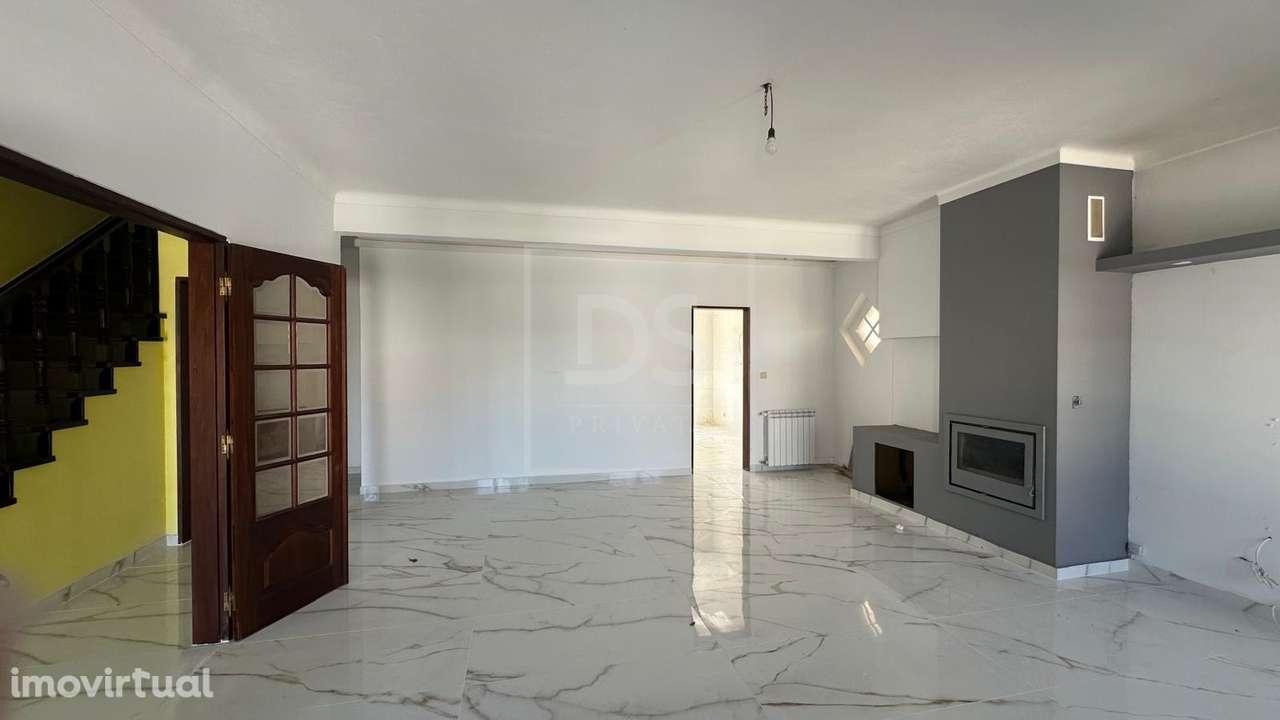 Moradia T4 com Mais de 1.500 m² de Terreno e Cave Habitável | Monte Re - Grande imagem: 2/18