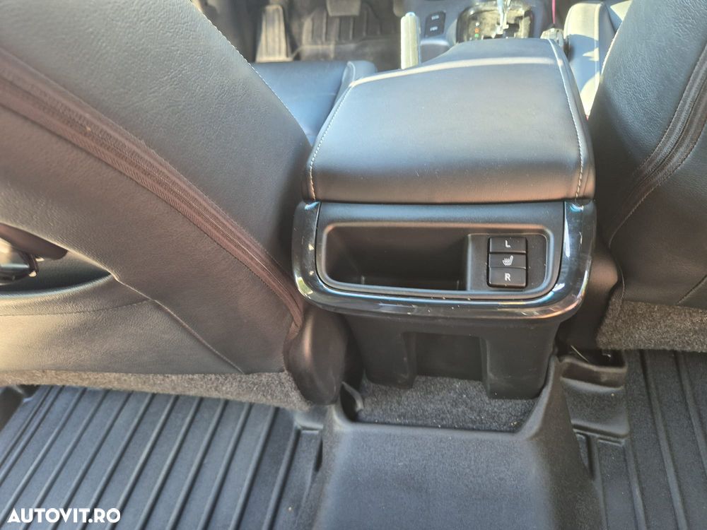 Toyota Hilux 2.8D 204CP 4x4 Double Cab AT Invincible - 15