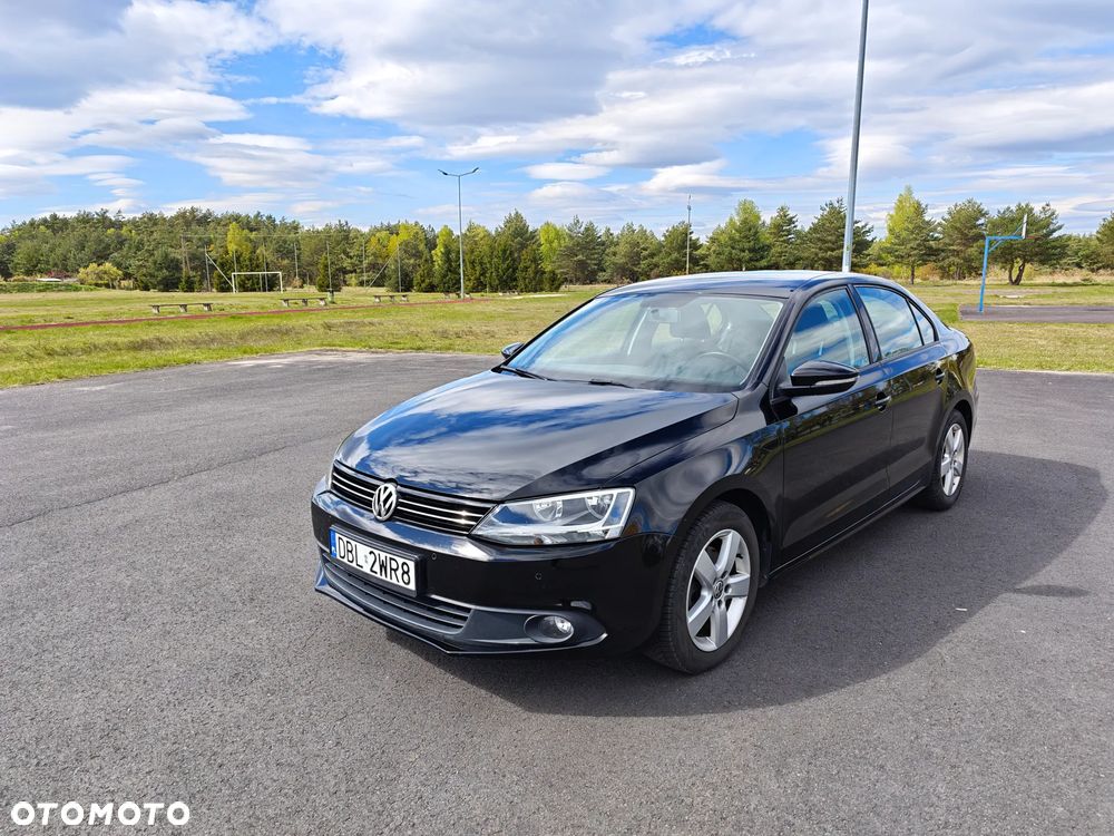 Volkswagen Jetta 1.4 TSI Comfortline - 1