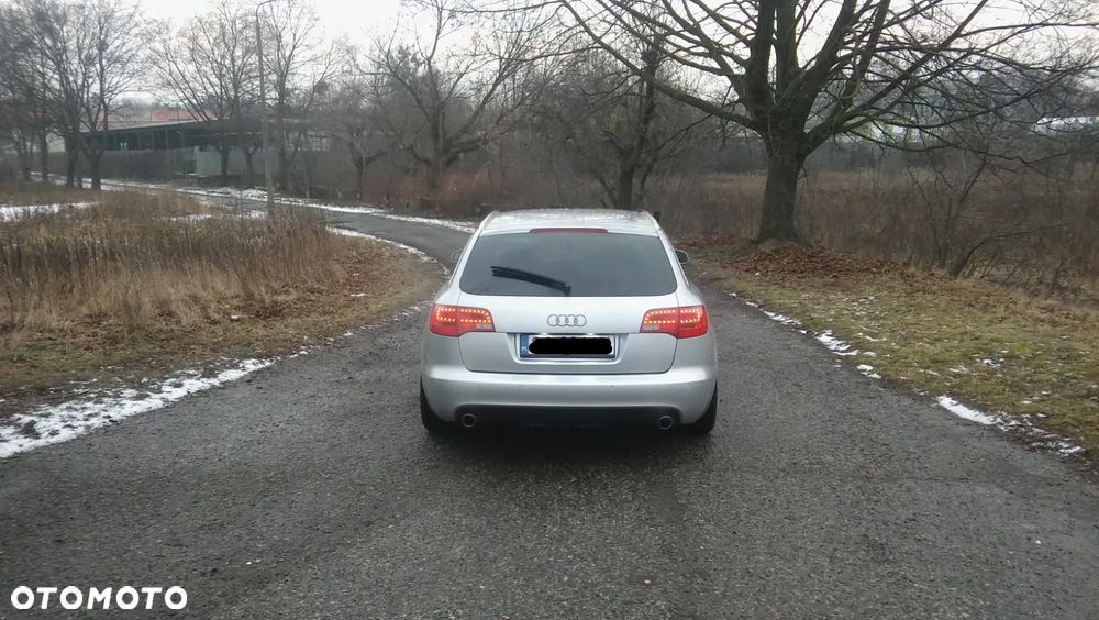 Audi A6 Avant 2.4 - 3