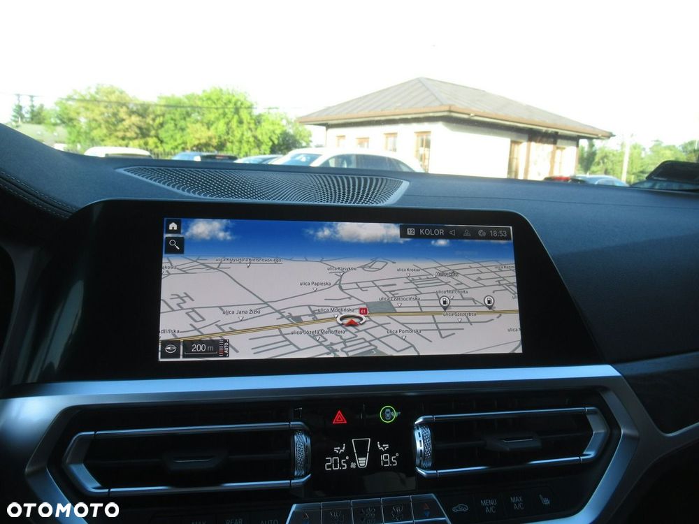 BMW Seria 3 320i Luxury Line - 17
