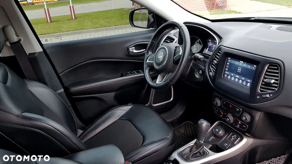 Jeep Compass - 13