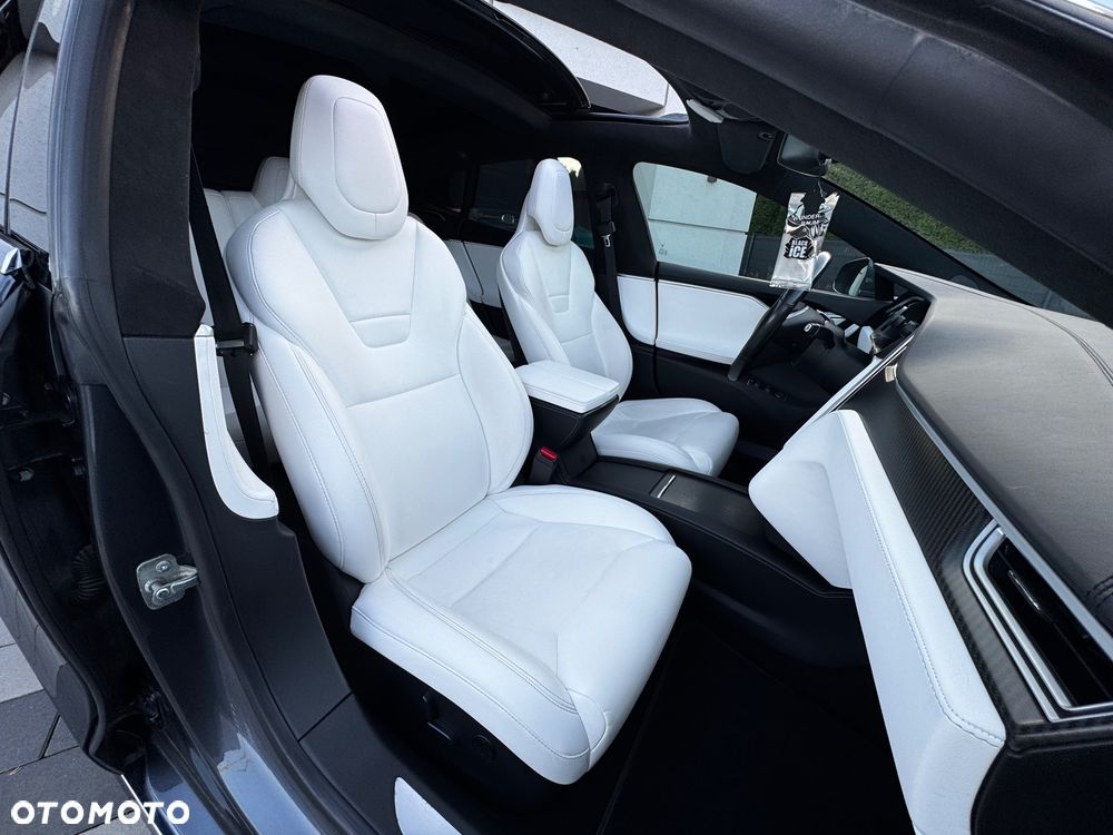 Tesla Model S Long Range Plus - 24