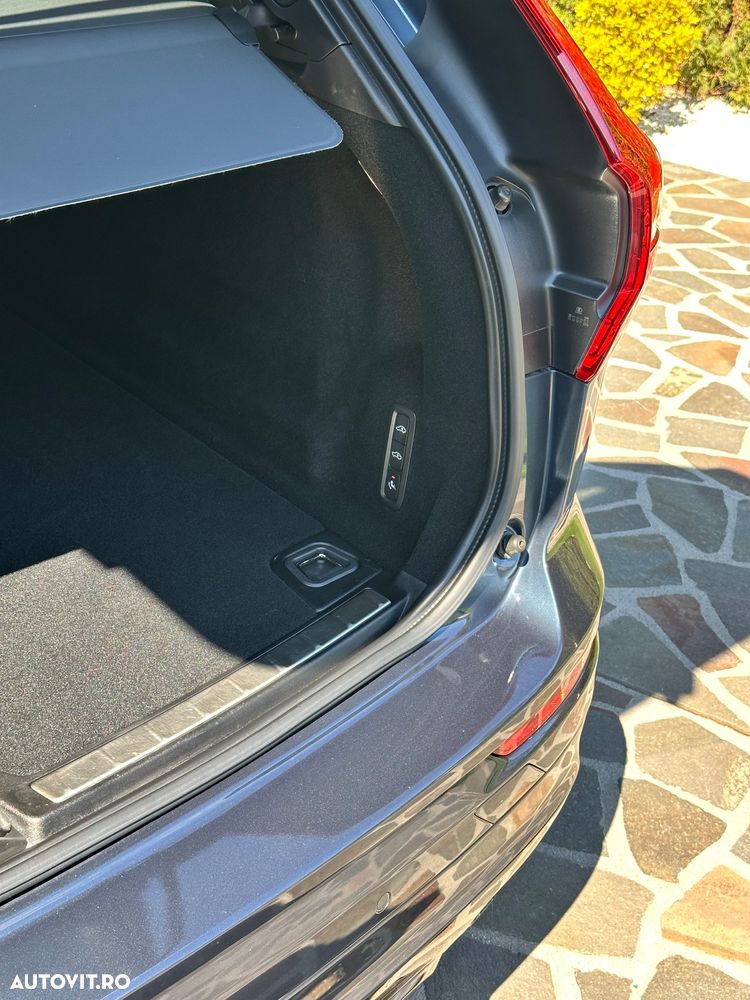 Volvo XC 60 B4 D AWD Geartronic RDesign - 22