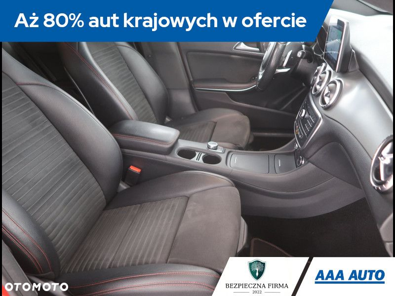 Mercedes-Benz CLA - 10