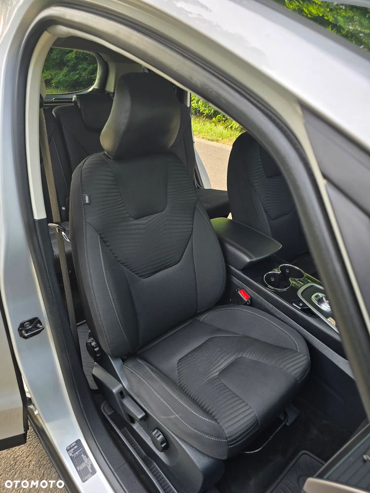 Ford S-Max 2.0 EcoBlue Titanium - 21