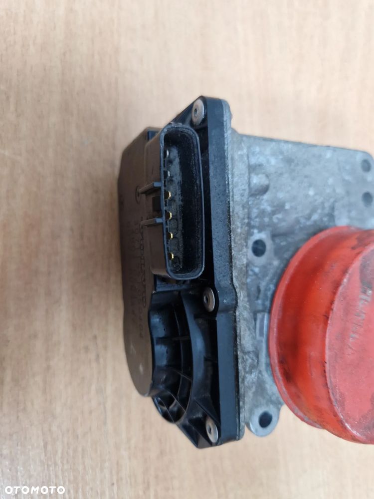 PRZEPUSTNICA  VOLVO S80 I V70 II S60 I 2.4B 30711551 - 3
