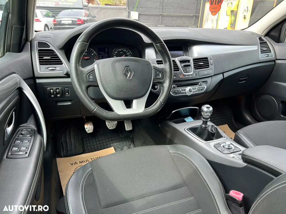 Renault Laguna dCi 110 FAP Limited - 7