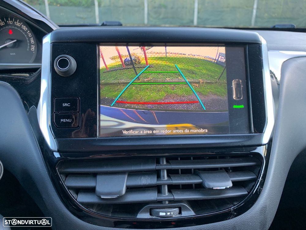 Peugeot 208 1.2 PureTech Allure - 26