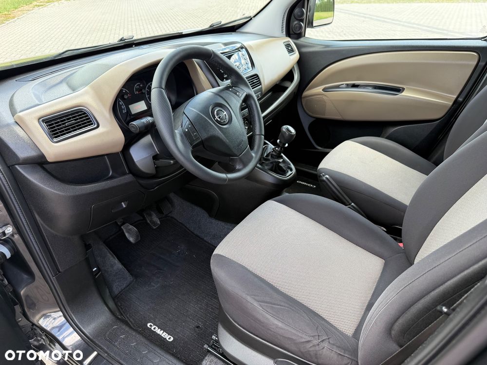 Opel Combo - 21