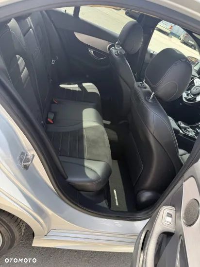 Mercedes-Benz Klasa C 300 9G-TRONIC - 7