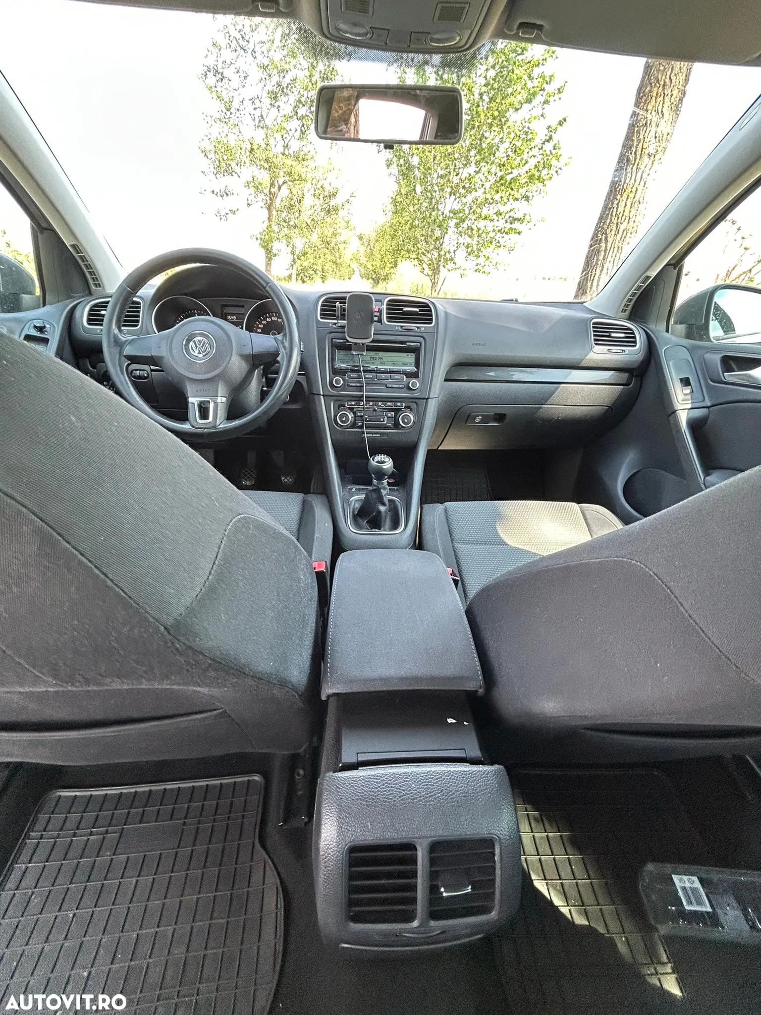 Volkswagen Golf 1.6 TDI DPF Comfortline - 12
