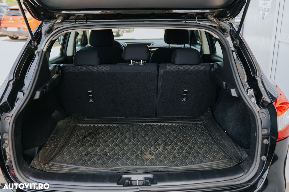 Nissan Qashqai 1.6 DCI ALL-MODE 4x4i ACENTA - 17