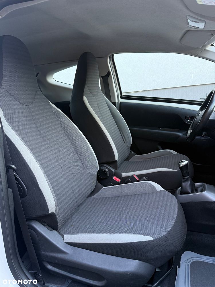 Toyota Aygo x-play - 5