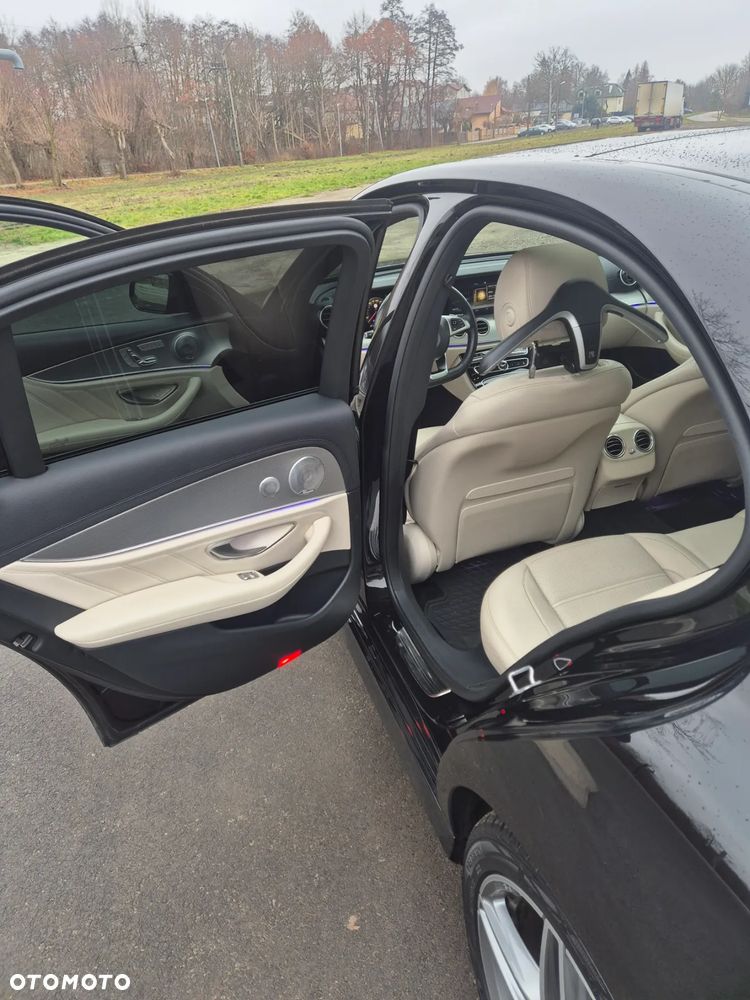 Mercedes-Benz Klasa E - 12