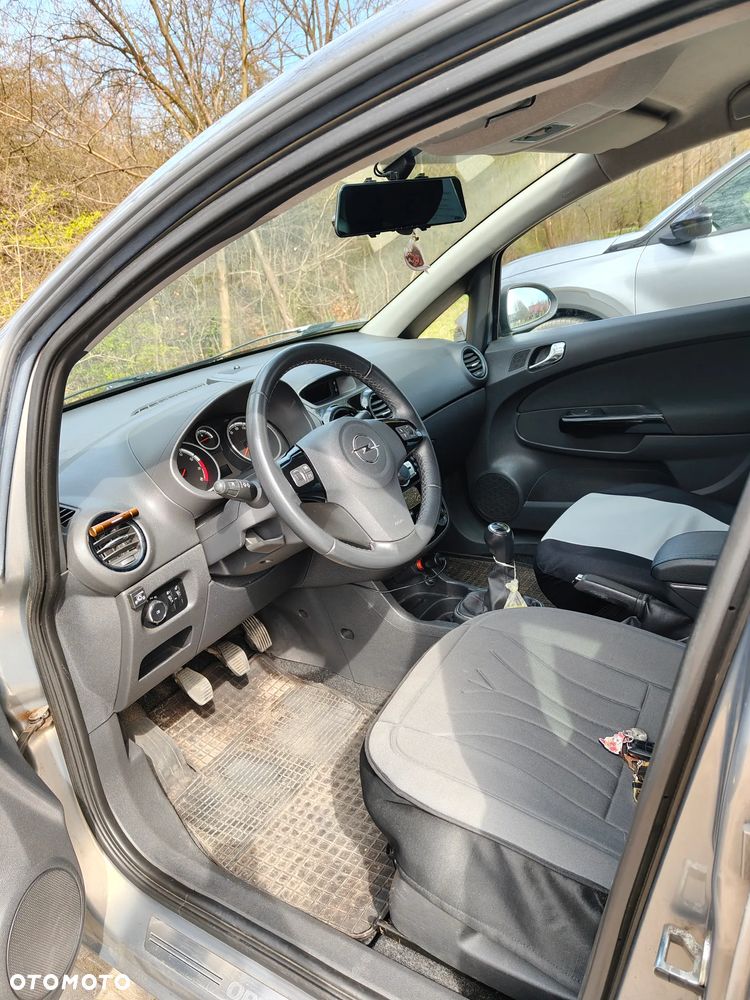 Opel Corsa 1.2 16V Enjoy - 12