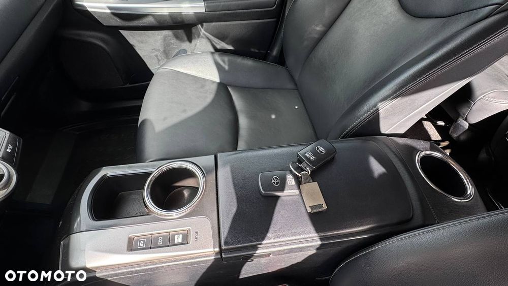 Toyota Prius+ Hybrid 135 Executive - 16