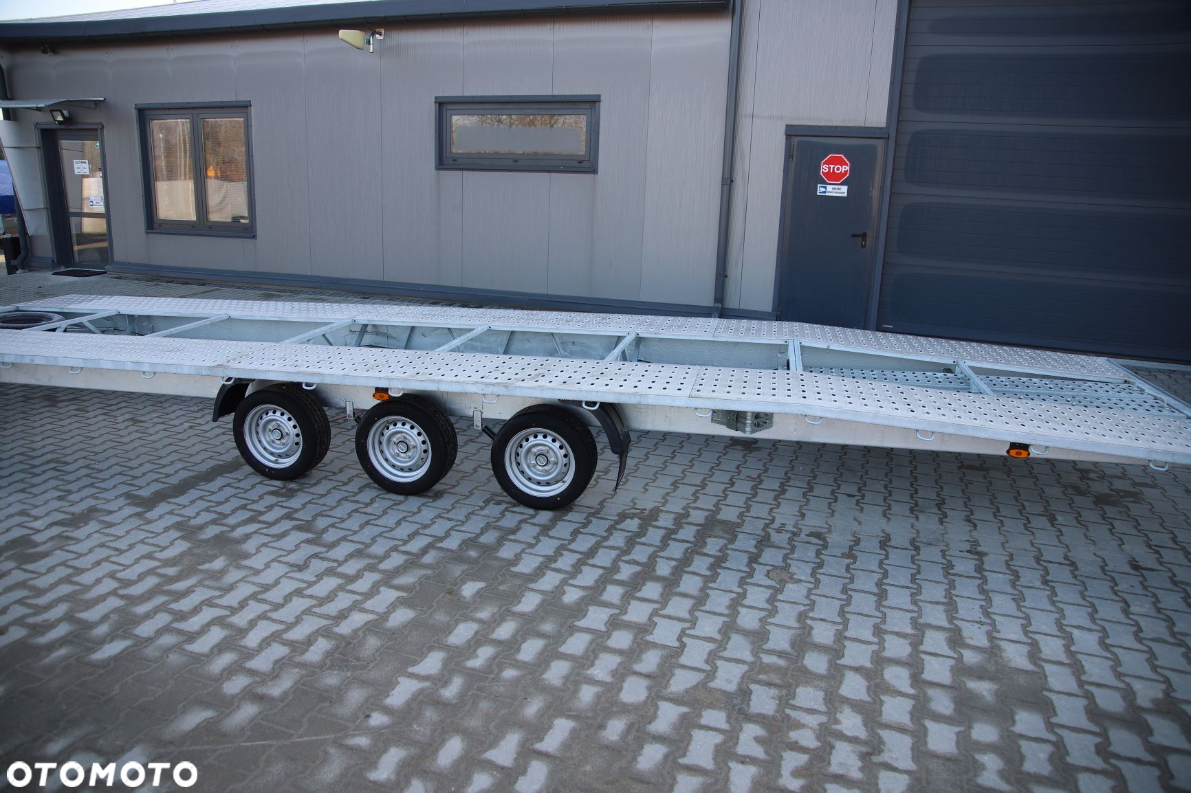 Niewiadów Indianapolis eco 8 x 2.1  3osie  koła 195r 13c - 13
