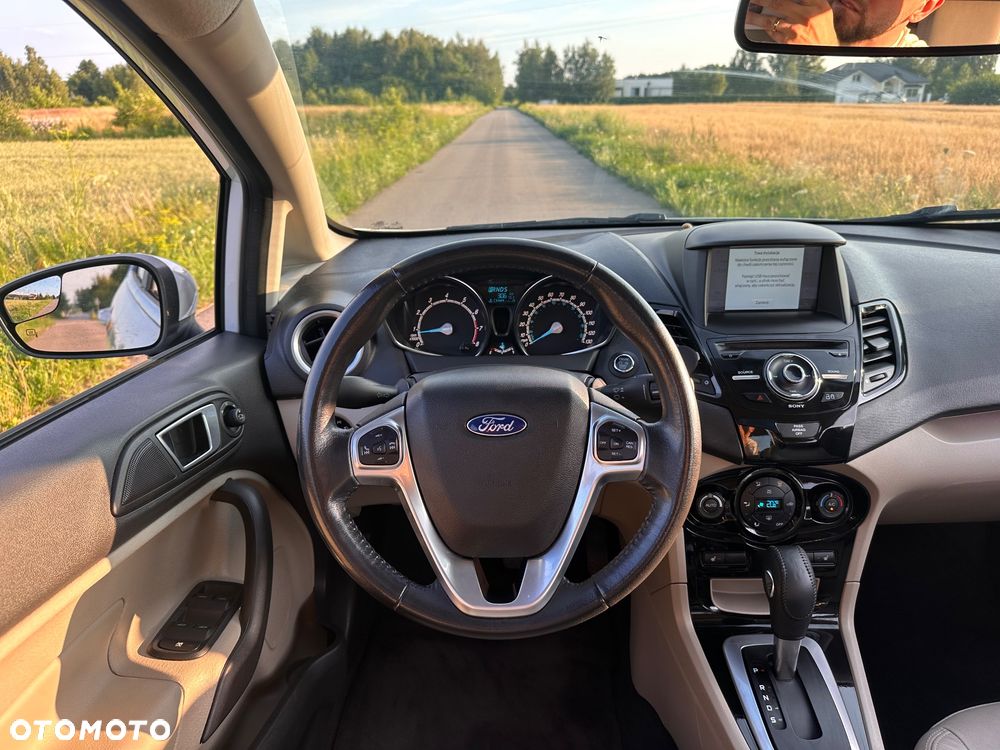 Ford Fiesta - 10