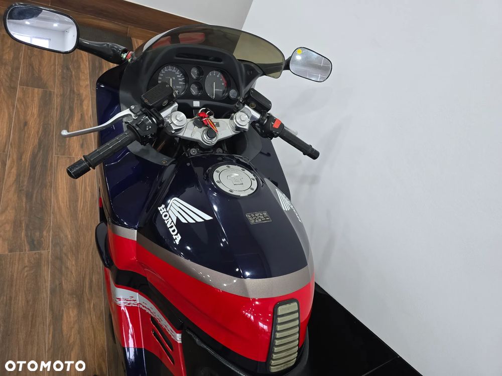Honda CBR - 26