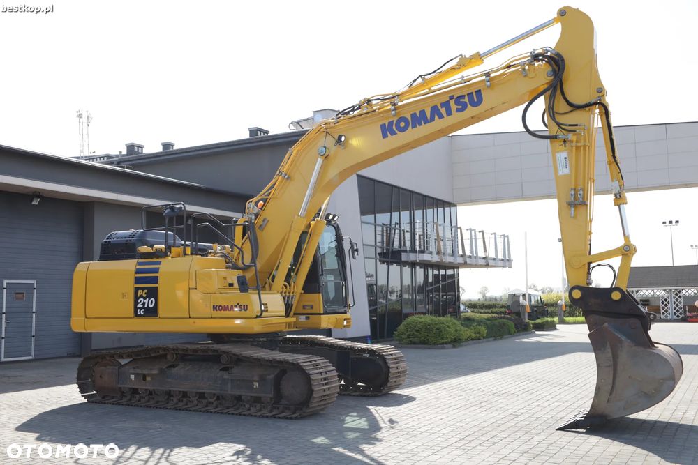 Komatsu PC210LC-11 - 12