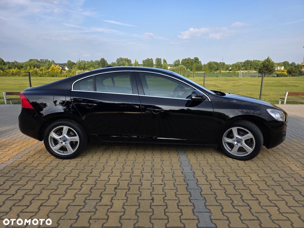 Volvo S60 T4 Momentum - 5
