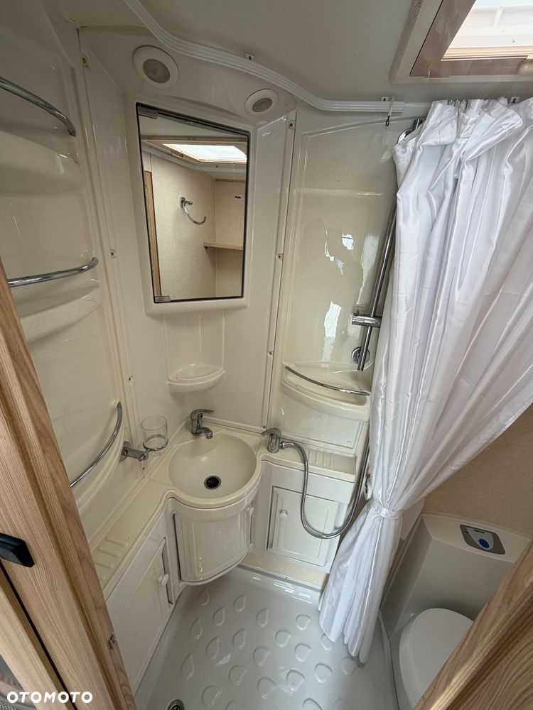 Coachman Amara 380/2 - 3