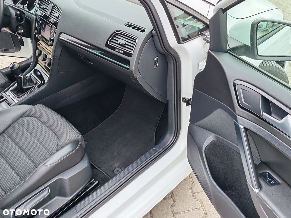 Volkswagen Golf 1.4 TSI BlueMotion Technology Comfortline - 28