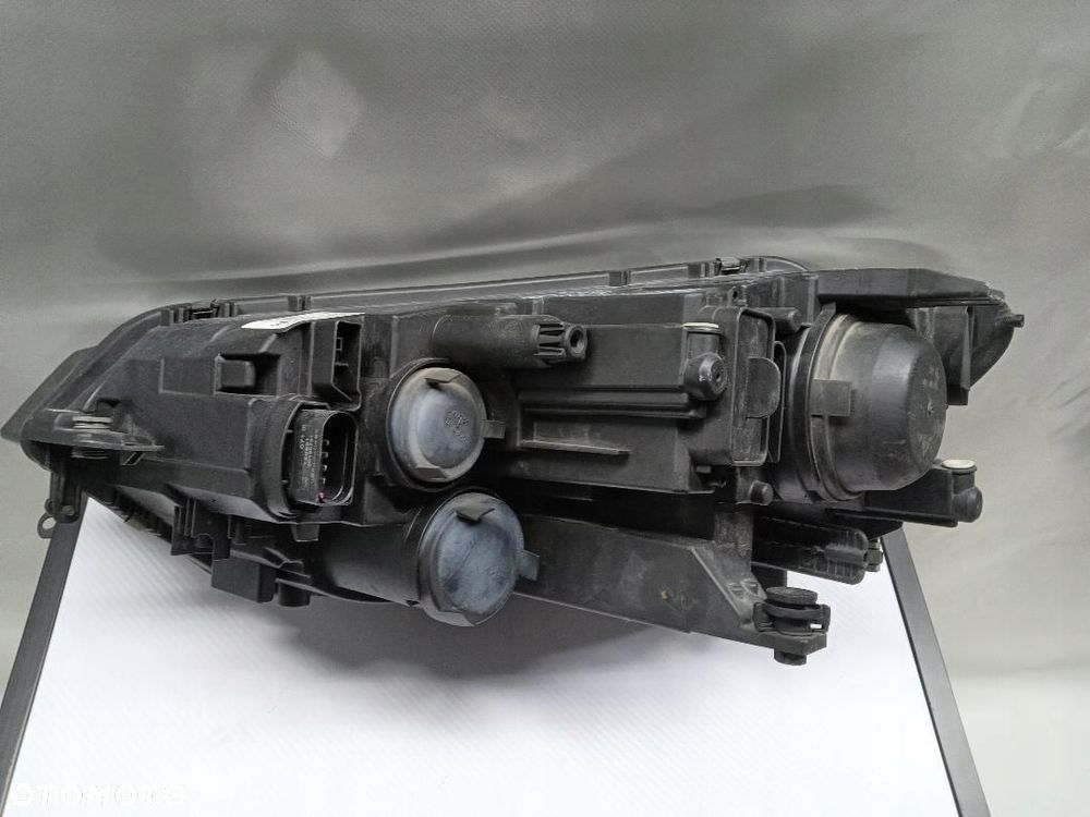 LAMPA PRAWY PRZÓD PRZEDNIA VW TOURAN 3 5TB941006 - 6