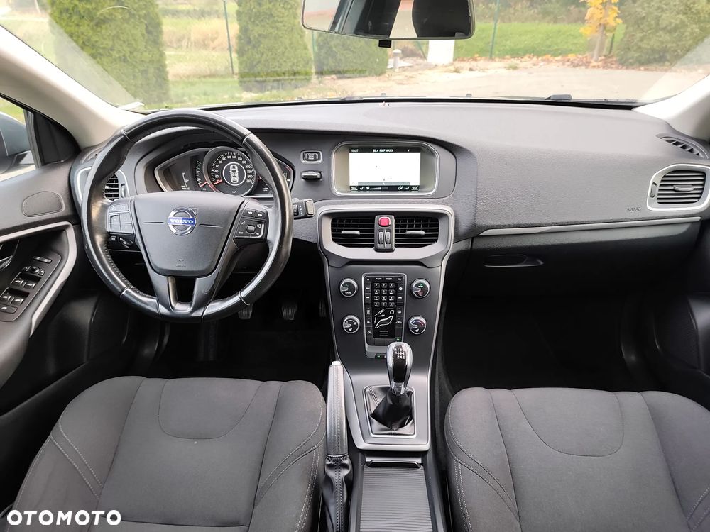 Volvo V40 - 17