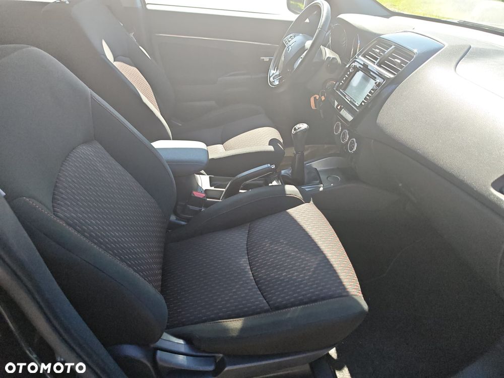 Mitsubishi ASX - 12
