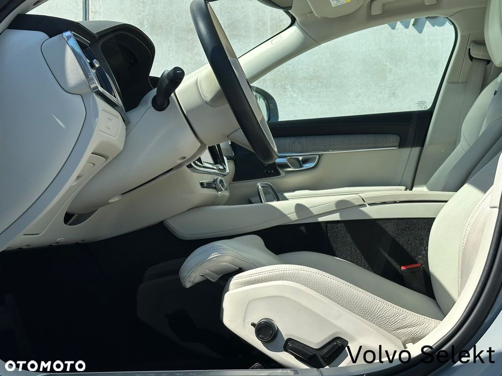 Volvo V90 Cross Country - 26