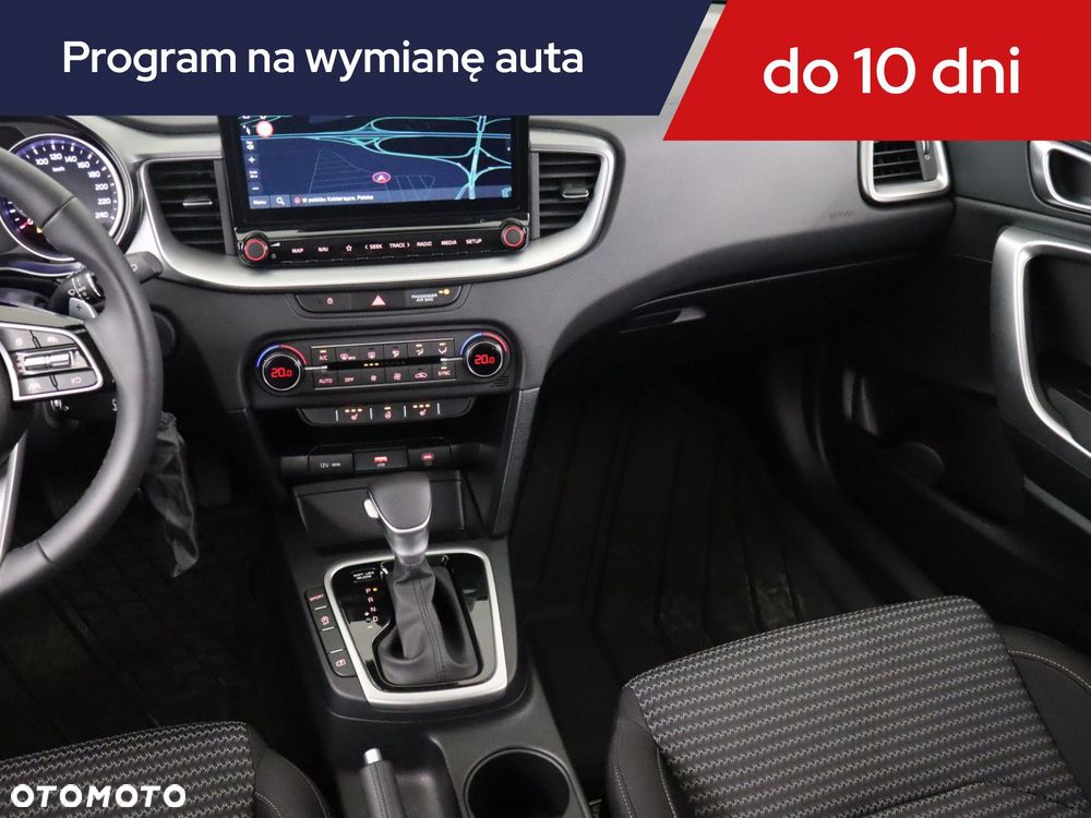 Kia XCeed - 10