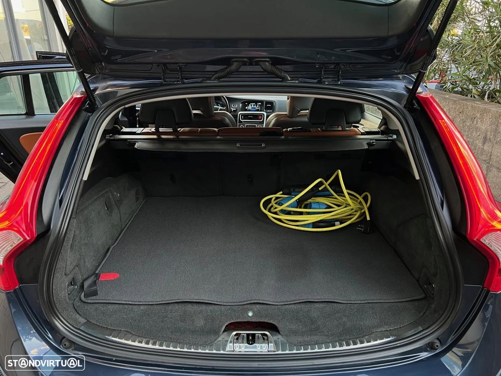 Volvo V60 D6 Twin Engine Geartronic Summum - 8