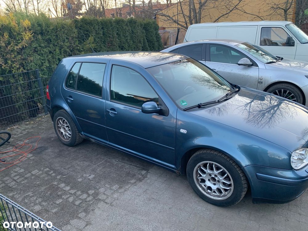 Volkswagen Golf - 11