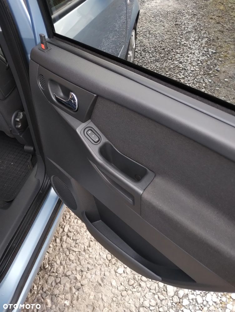 Opel Meriva - 8