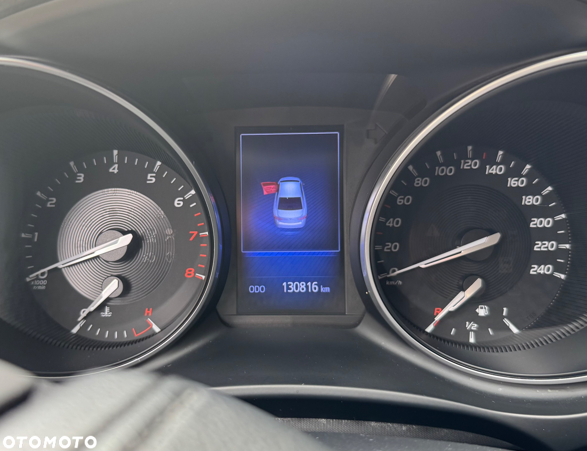 Toyota Avensis 2.0 Premium MS - 11