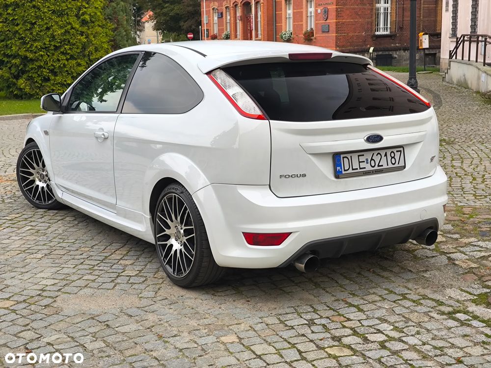 Ford Focus 2.5 ST - 12