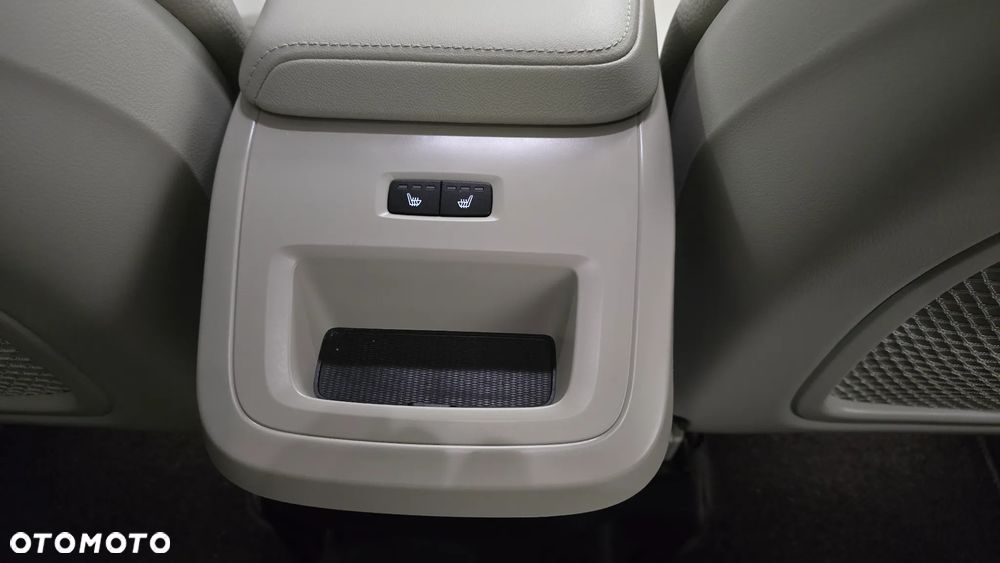 Volvo XC 60 B4 D Plus Dark - 14