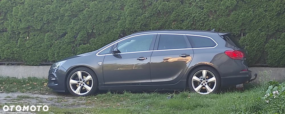 Opel Astra 2.0 CDTI Cosmo - 1