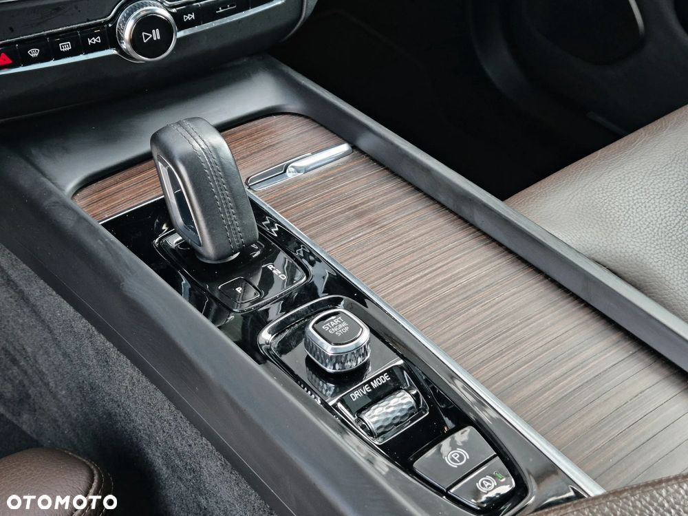 Volvo XC 60 B4 B Geartronic Inscription - 32