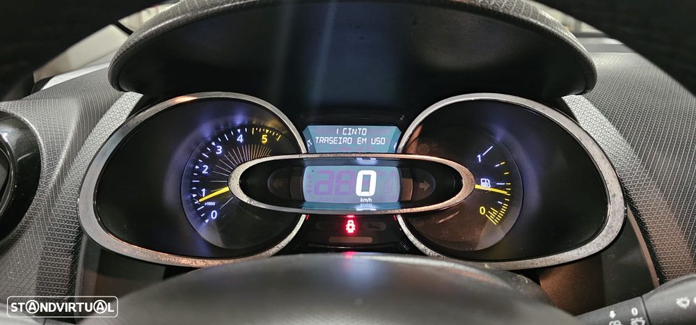 Renault Clio Sport Tourer - 23