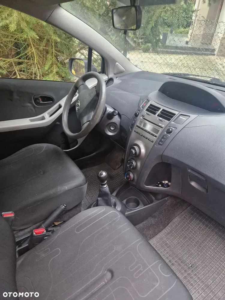 Toyota Yaris 1.33 Luna - 6